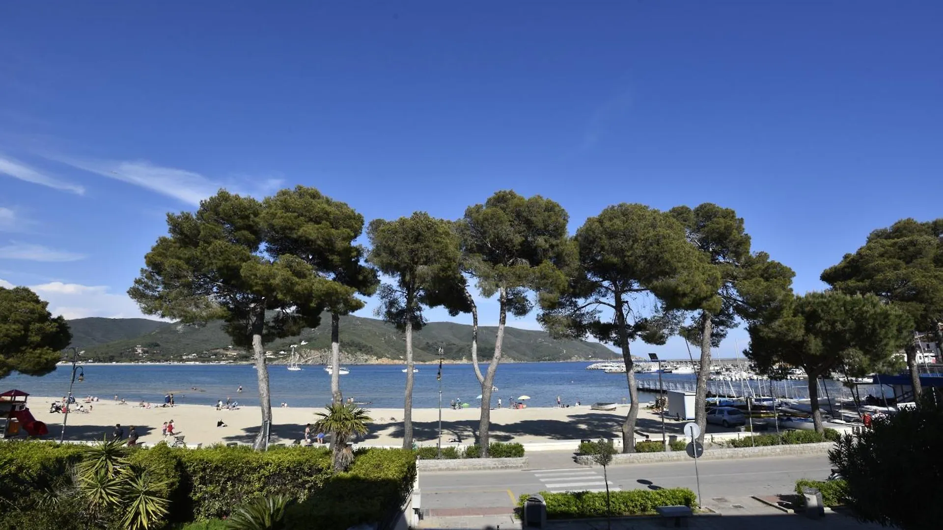 Appartamento Perla - Terrazza Fronte Mare E Aria Condizionata Marina di Campo