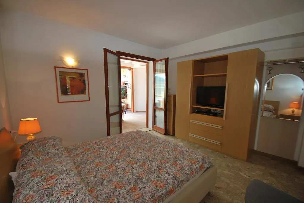 Appartamento Perla - Terrazza Fronte Mare E Aria Condizionata Marina di Campo Lägenhet