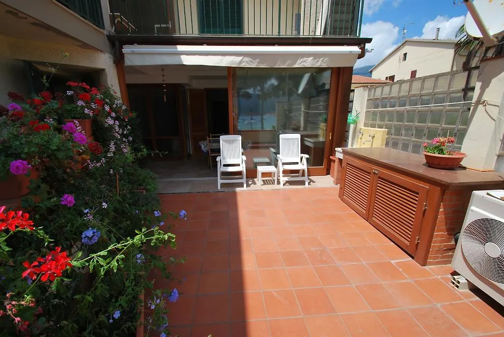 Appartamento Perla - Terrazza Fronte Mare E Aria Condizionata Marina di Campo 0*,  Italien