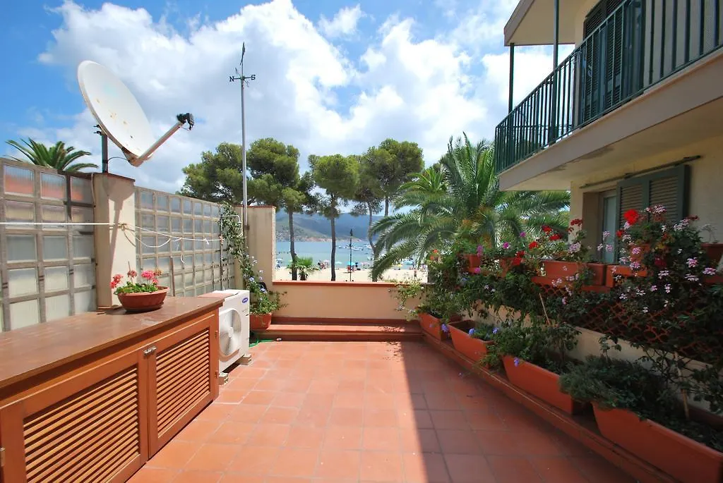 Appartamento Perla - Terrazza Fronte Mare E Aria Condizionata Marina di Campo