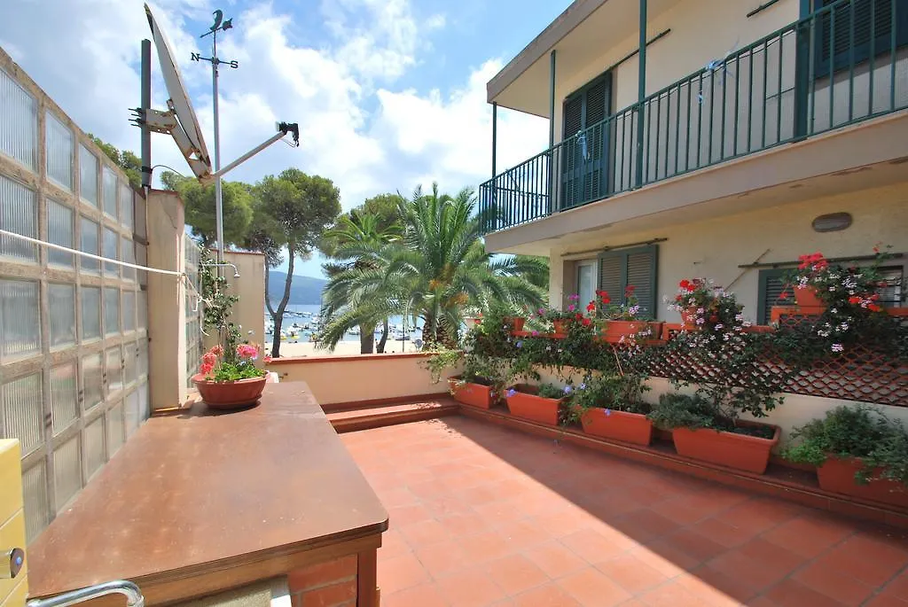 Appartamento Perla - Terrazza Fronte Mare E Aria Condizionata Marina di Campo 0*,  Italien
